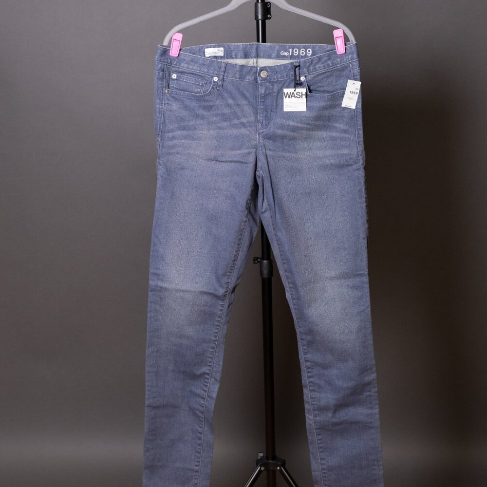 NWT GAP 1969, Always Skinny Jeans (Size 32t)
